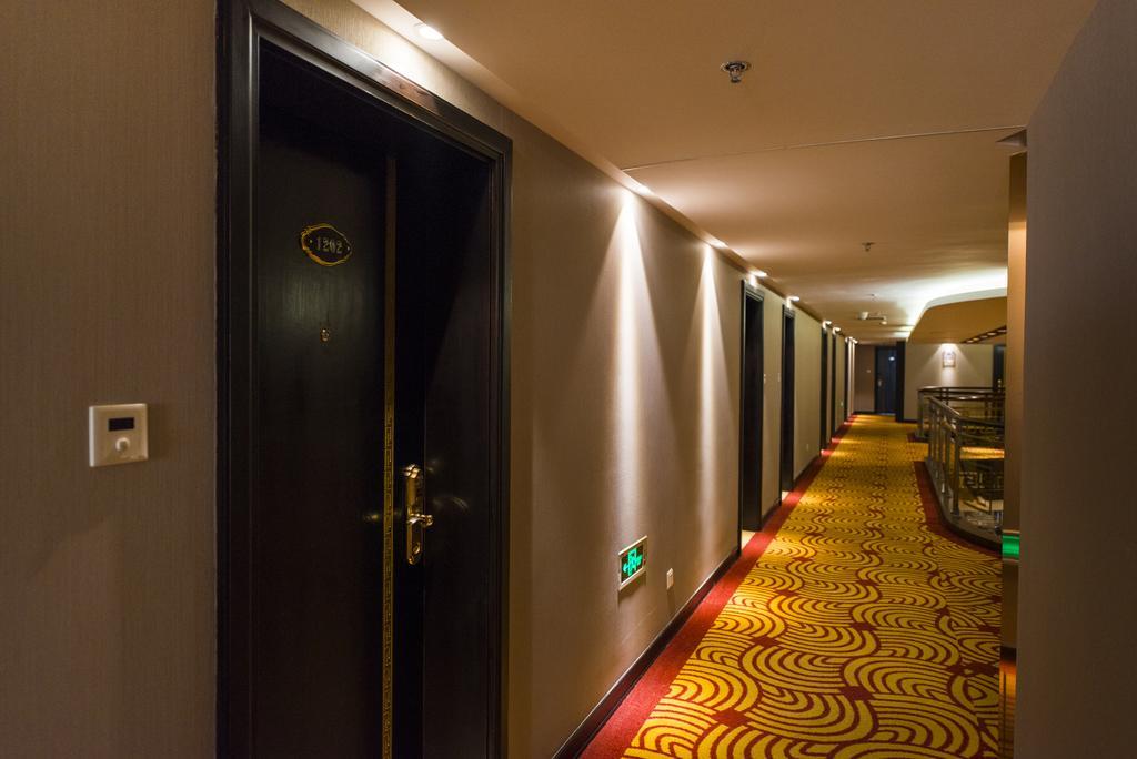 Days Hotel Shanghai Hongkou Forture ภายนอก รูปภาพ